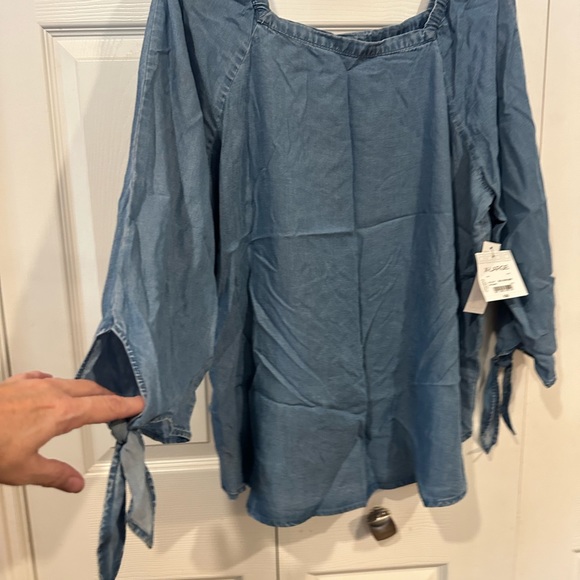 Liz Claiborne chambray shirt XL - Picture 2 of 3